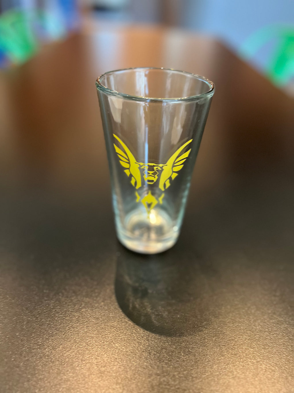 Mudhouse Griffin Pint Glass
